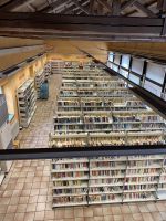 Interno della Biblioteca civica Passerin d'Entrves di Via Guido Reni 102